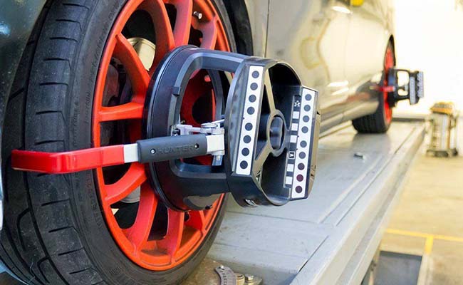 车子需要定期做四轮定位吗？三分钟了解四轮定位？不花冤枉钱