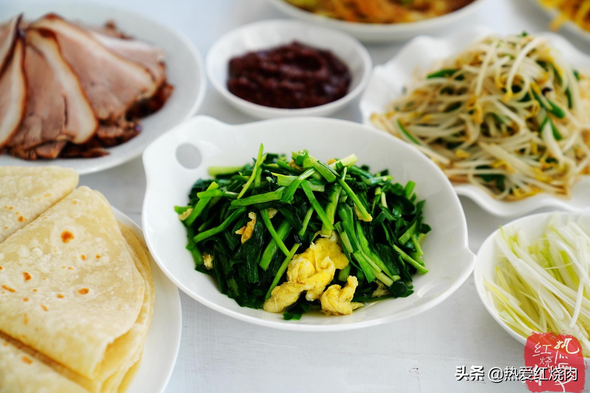 饺子皮蒸春饼抹油了还是撕不开,为什么春饼皮现做容易破