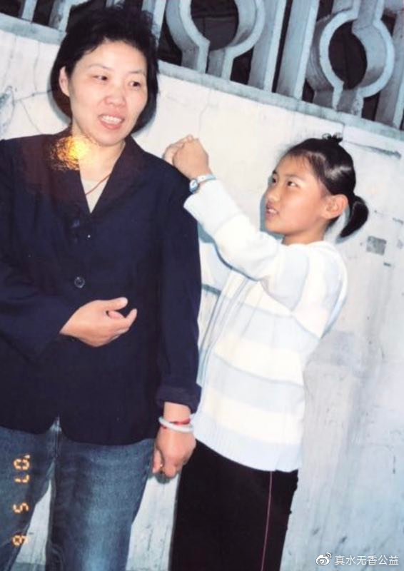 警嫂杨静:我一辈子都不会原谅他