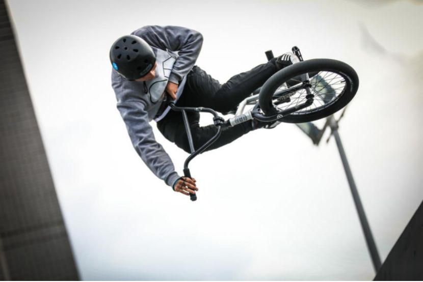 你选错了自行车，骑出去就像“夕阳红骑行队”