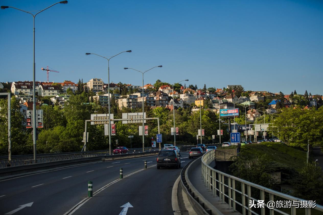 重游布拉格,走马观城