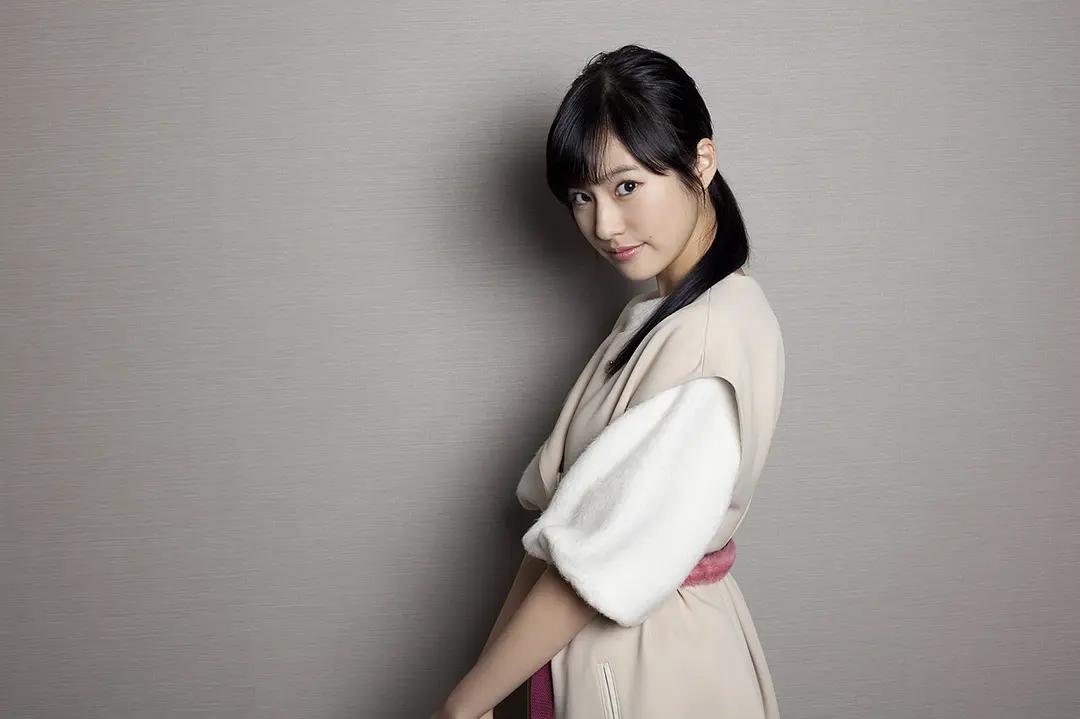 恒松佑里,日本版刘亦菲,肤白貌美潜力*优女**,主演《全裸导演2》