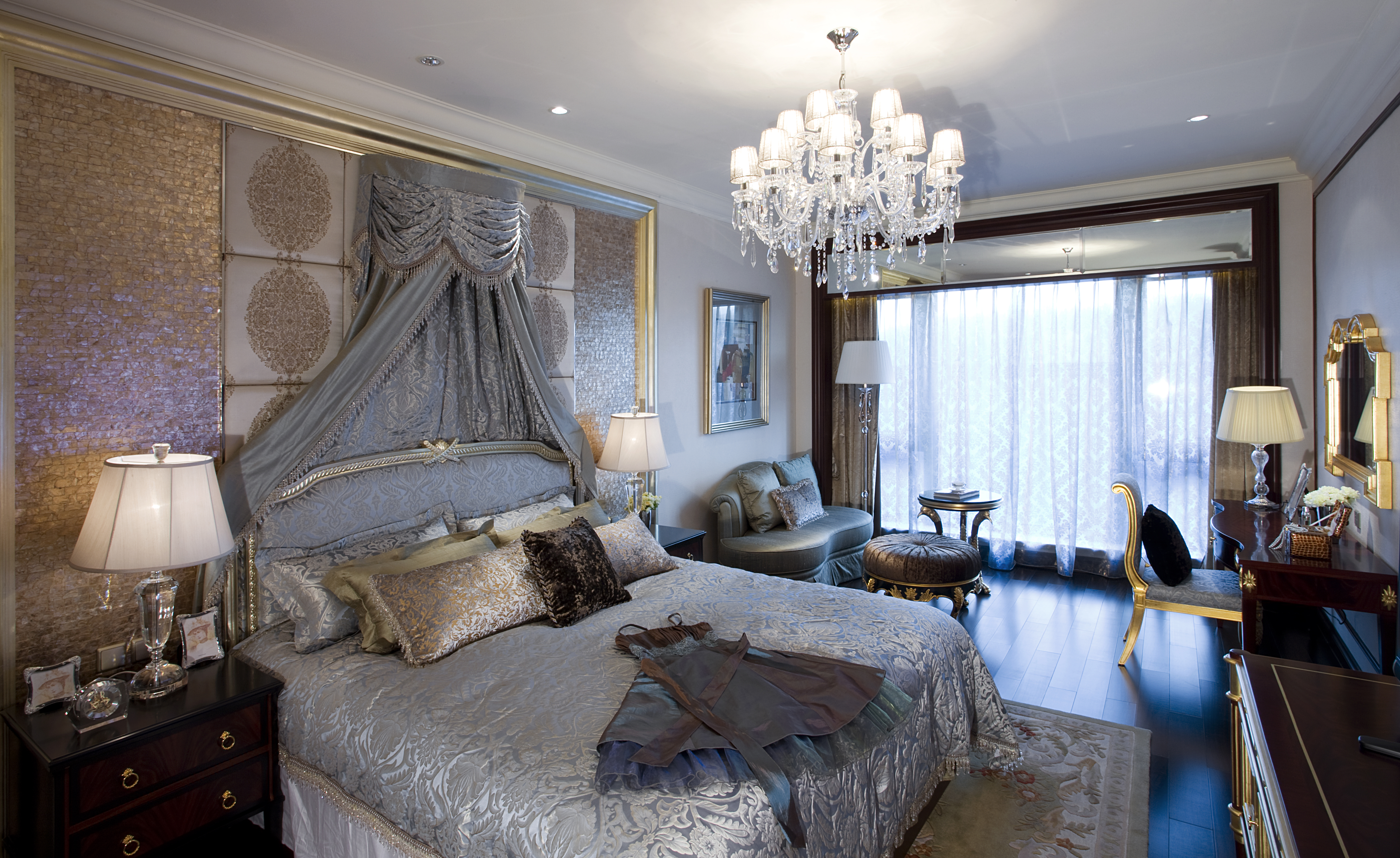 现在卧室铺1.5米还是1.8米的床好,卧室选床1.5米还是1.8米