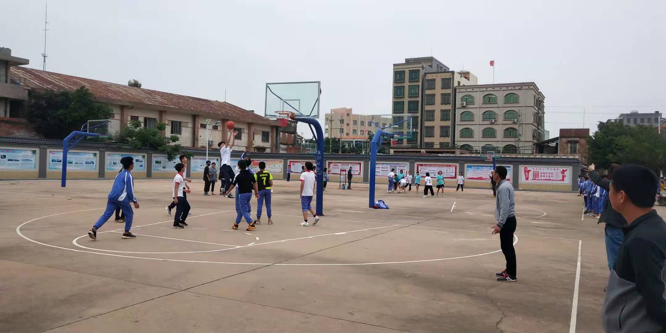 雷州企水篮球队,雷州八中2019年新生杯篮球比赛