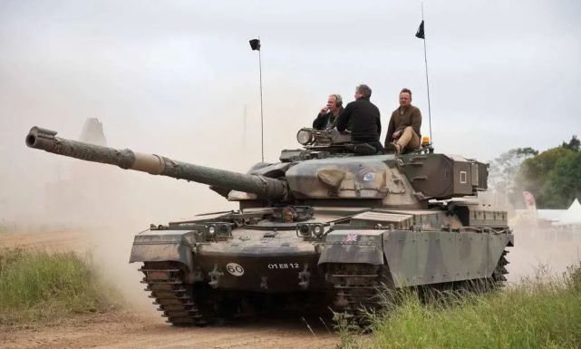 如何做一辆逼真的坦克模型？这些步骤必不可少，连餐巾纸都有奇效