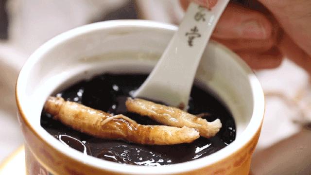 把整颗人参怼进龟苓膏里！论养生，还是深圳人厉害