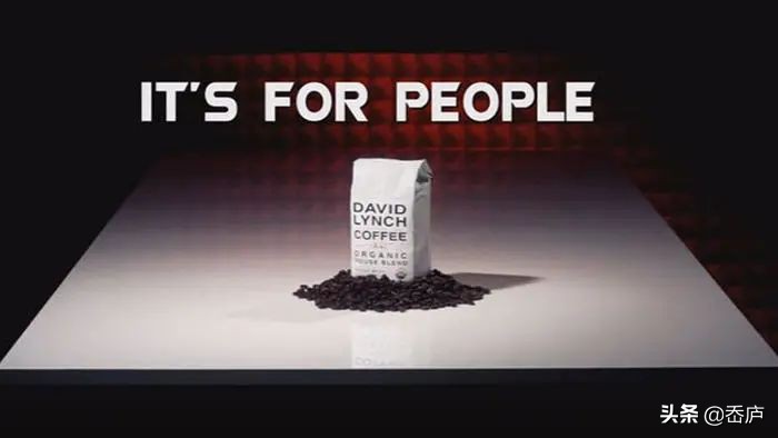 他是电影圈中的咖啡老炮，3岁开始喝咖啡，每天畅饮20杯