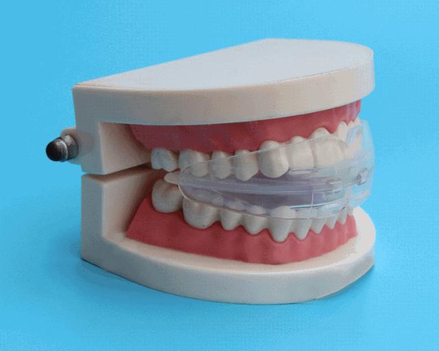 睡觉时总磨牙是怎么回事，难道肚子里真的有蛔虫？看完你就清楚了