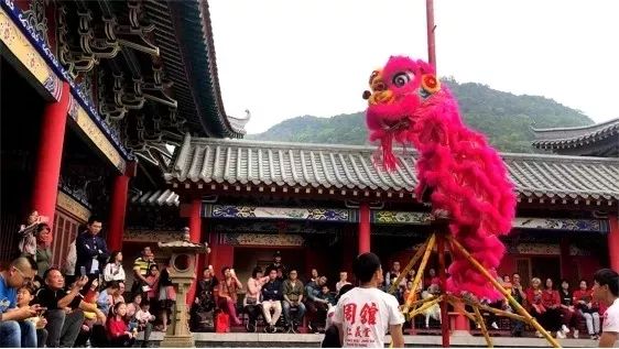 西樵山国艺影视城灯光节,国艺影视城旅游攻略