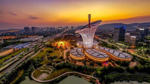 武汉2024年光谷东的房价,武汉楼市现在能入手吗