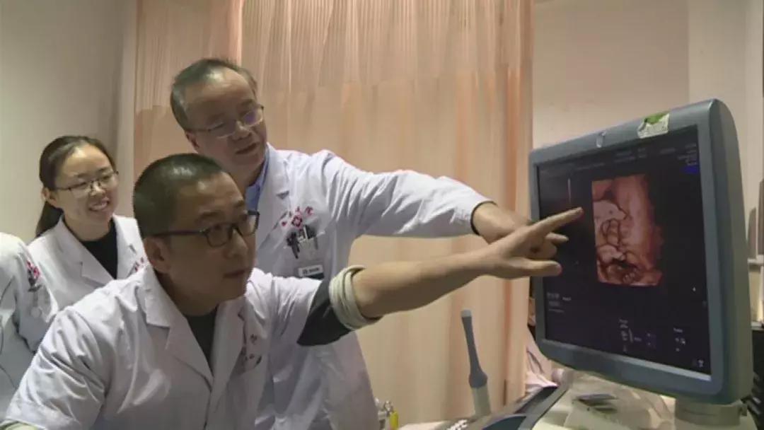 中国首例67岁自然受孕产女,中国首例试管婴儿生下第二代宝宝