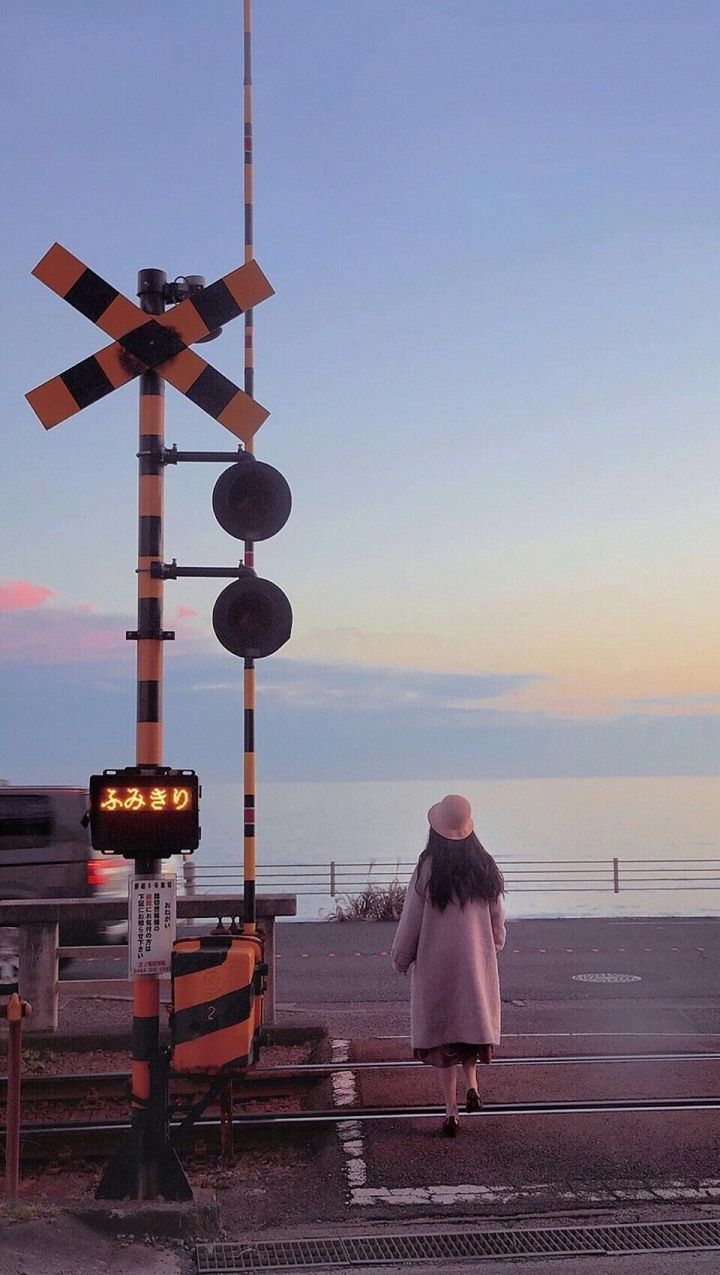 你最舍不得换的壁纸,朋友圈背景图插画