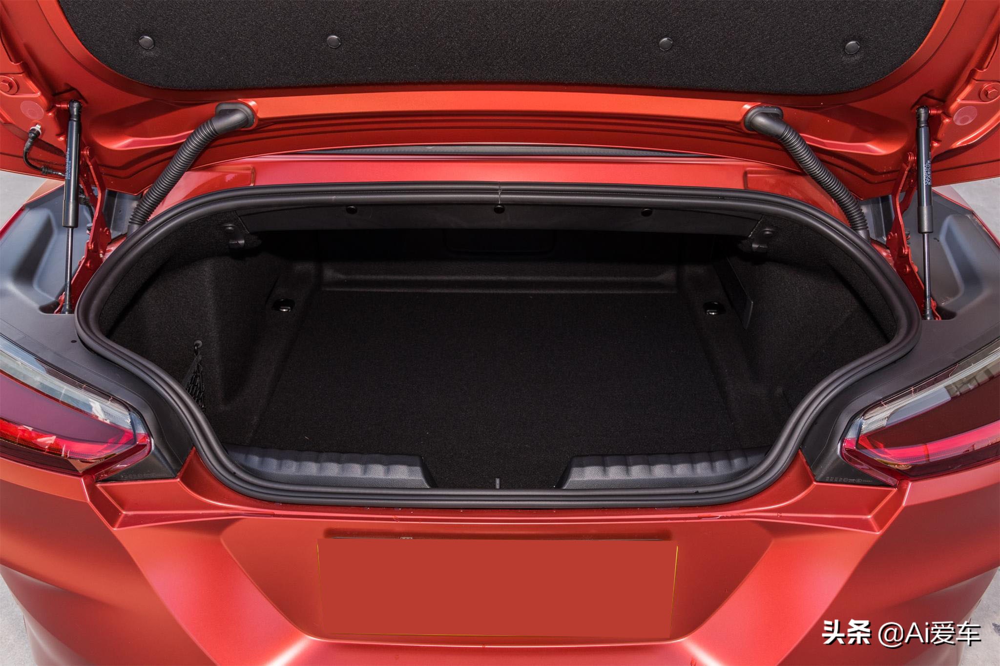 最便宜的宝马双门跑车,进口2.0T后驱,油耗6.4L,实拍宝马Z4