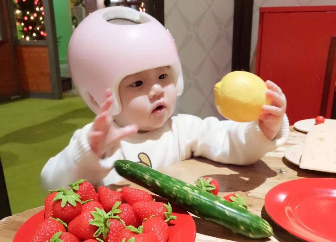 “大饼脸”宝宝，通常官配“平底锅”的后脑勺，宝宝脸大谁之错？