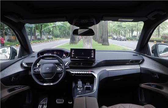 动力充沛、底盘紧致是优势