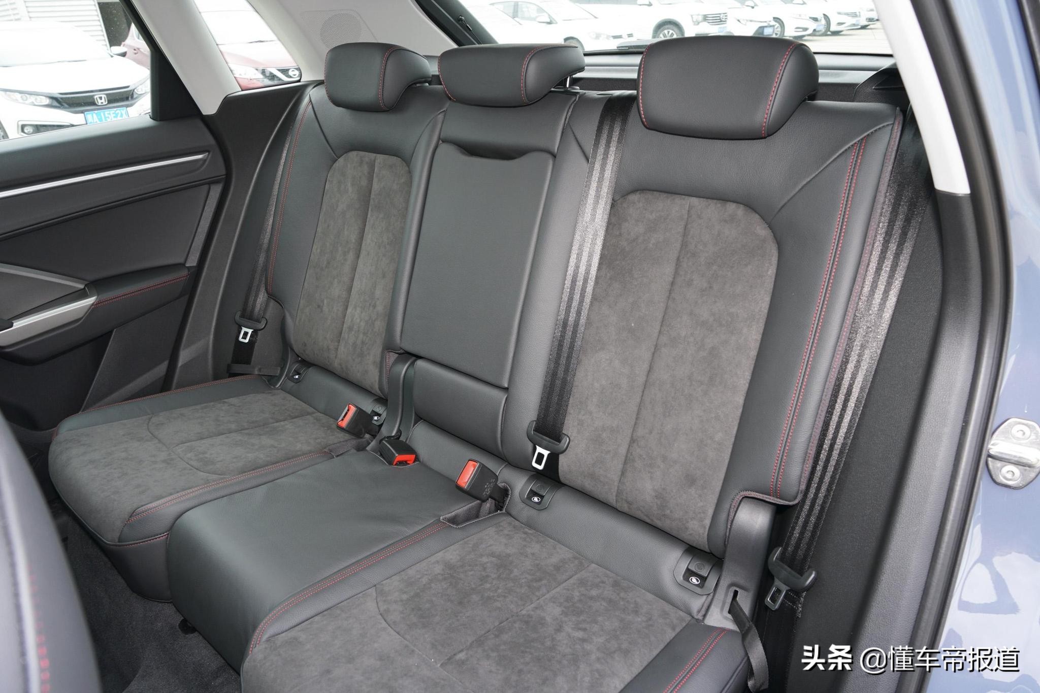 奥迪q3凯莫拉灰提车,奥迪q3sportback凯莫拉灰