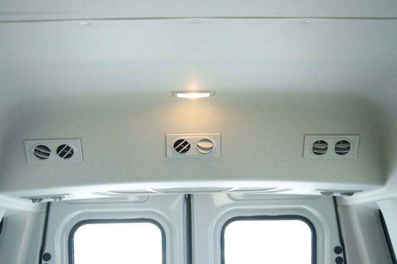 依维柯欧胜超瑞系列,21款依维柯欧胜长轴高顶客货版