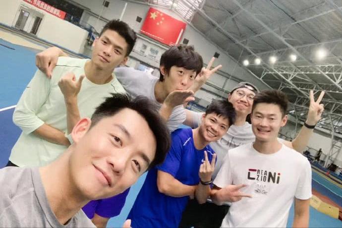 跳高之神张国伟退役视频,昔日跳高第一人张国伟去哪了