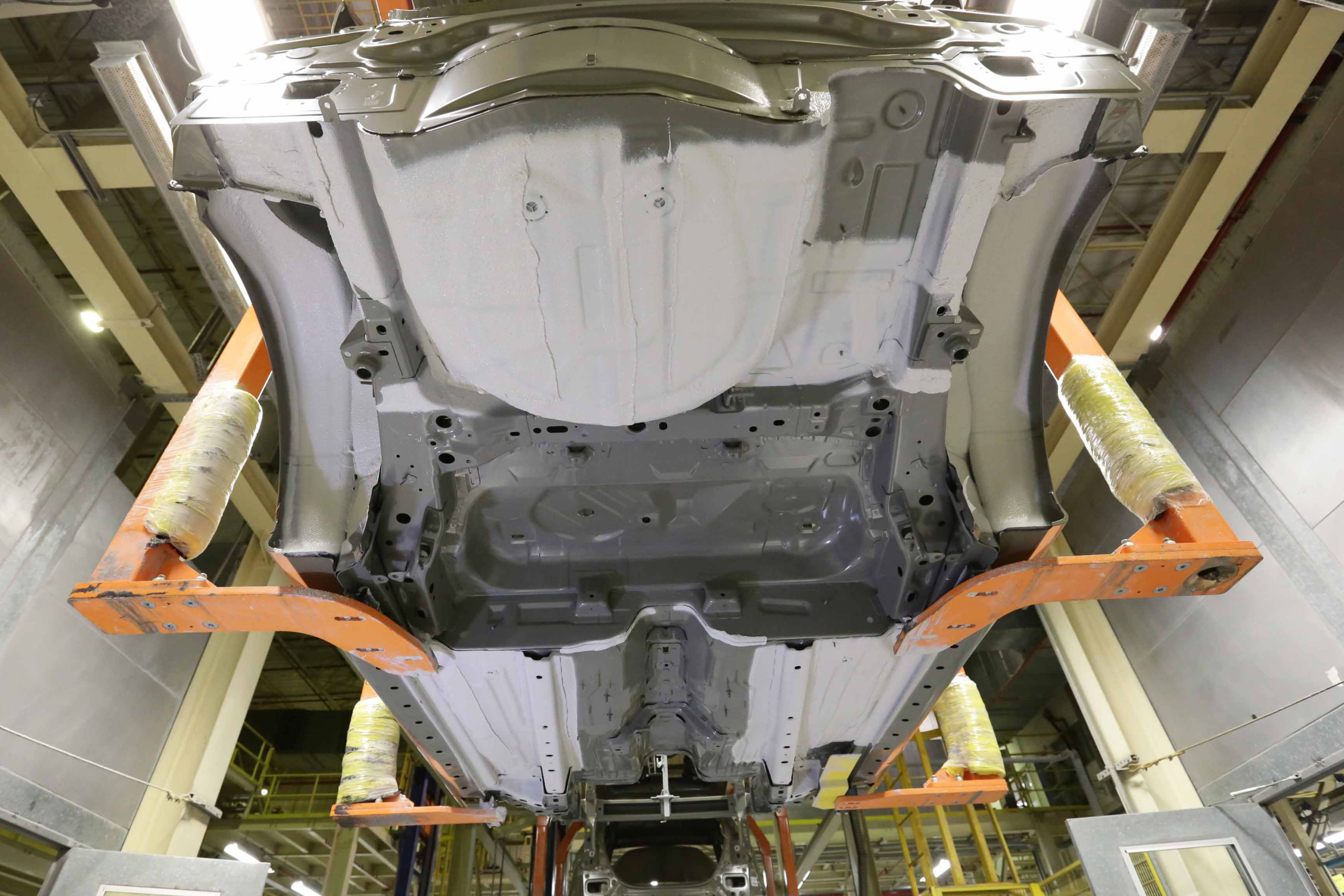 买什么新车要看底盘装甲,底盘装甲和镀晶怎么选