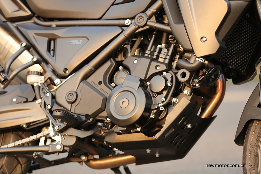 隆鑫无极650大单缸,无极650ds高速公路测评