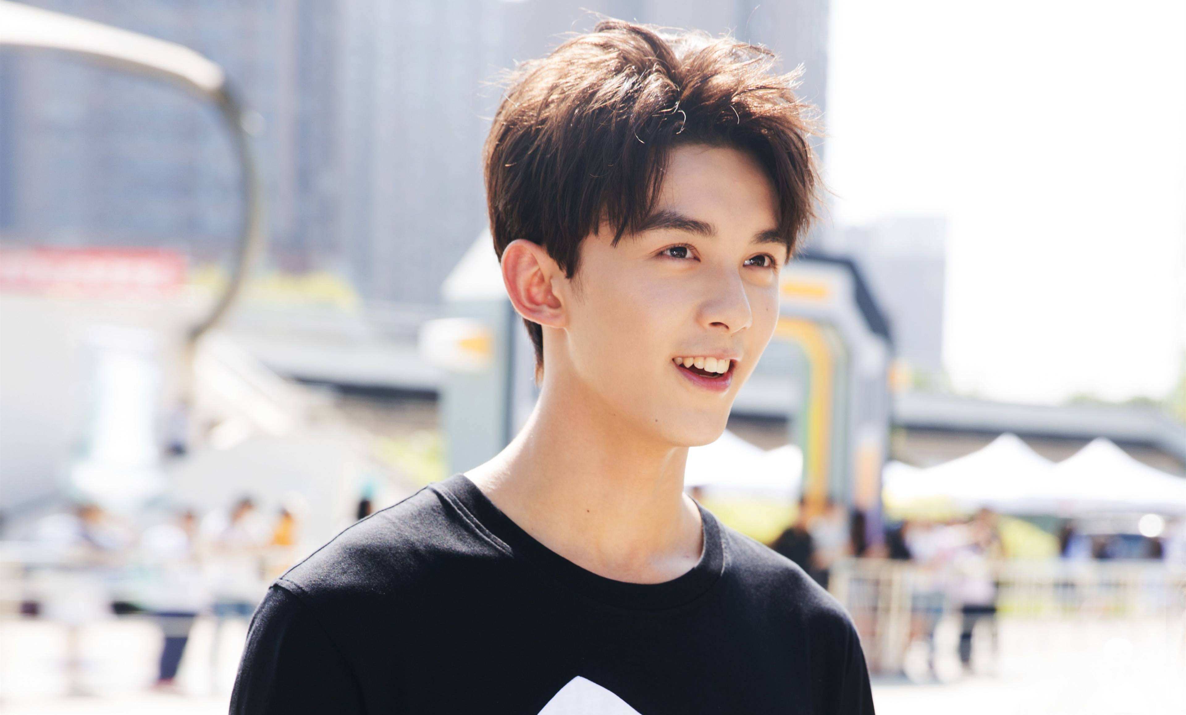 邓伦刘昊然易烊千玺新生代各省省草你喜欢哪一只？