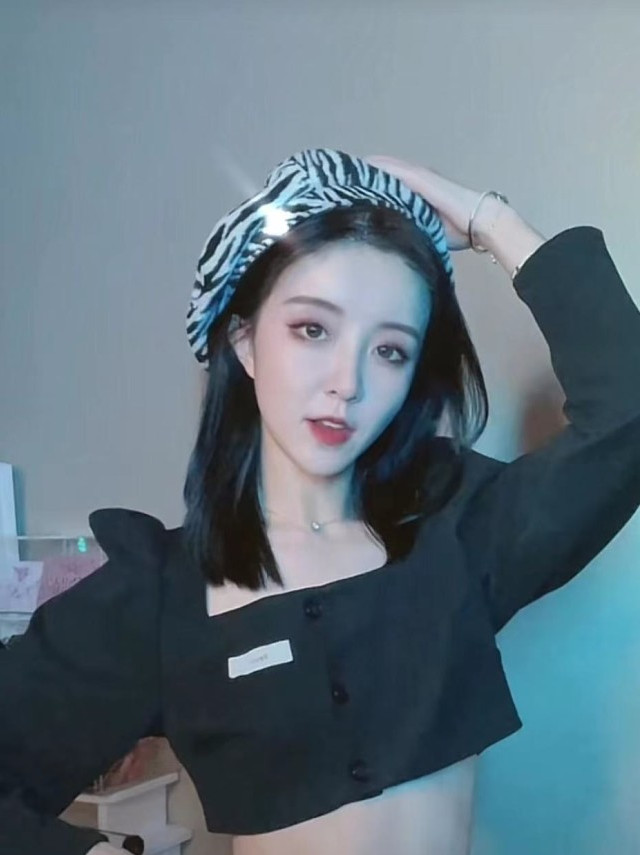 莉哥复出唱让我做你的眼睛,网红莉哥复出