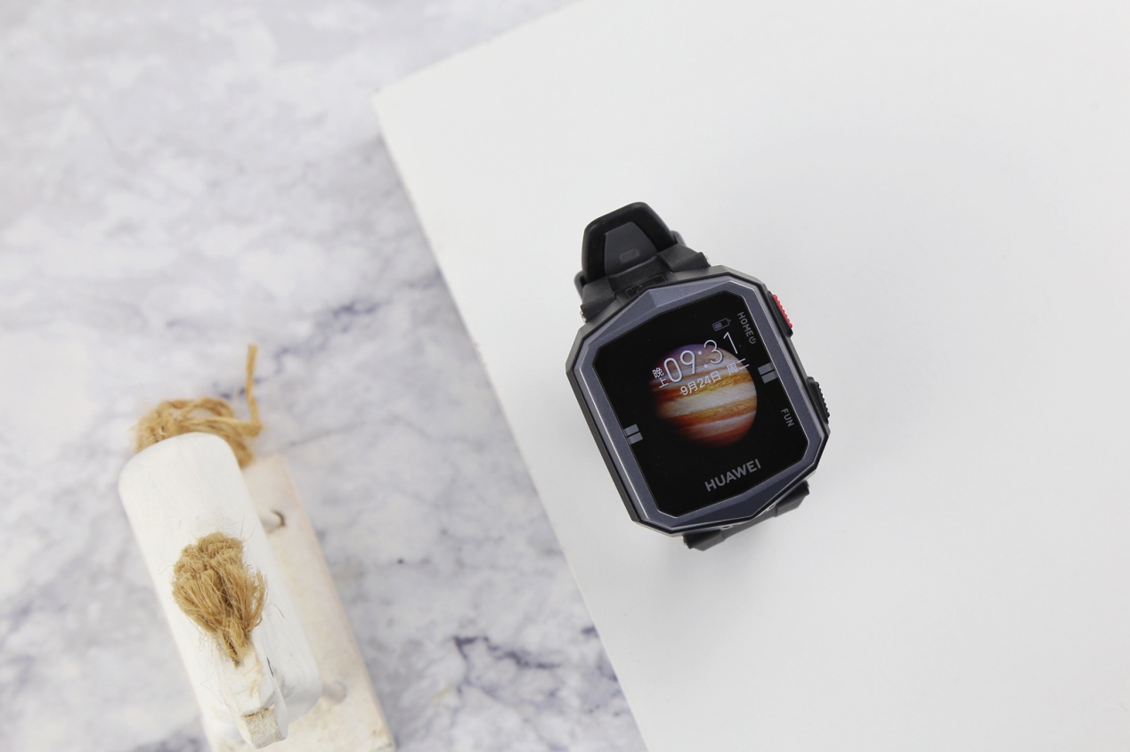 9重精确定位孩子的贴身守护者，华为儿童手表3X体验
