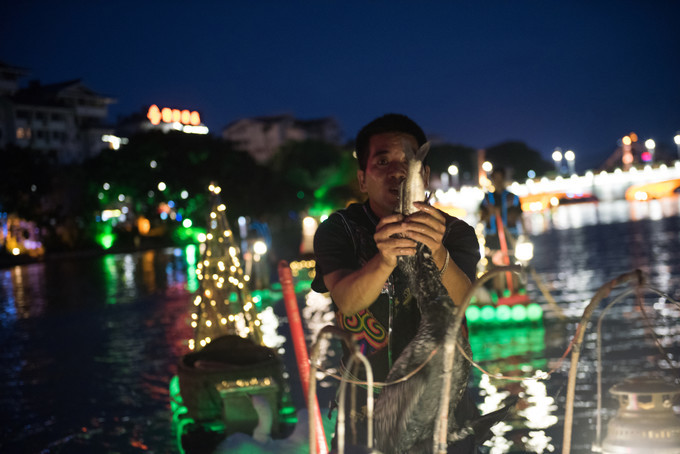 夜游漓江两江四湖感受,夜游桂林两江四湖双塔图片