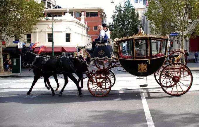 墨尔本最美海滨公路大洋路自由行,墨尔本五月精彩活动指南