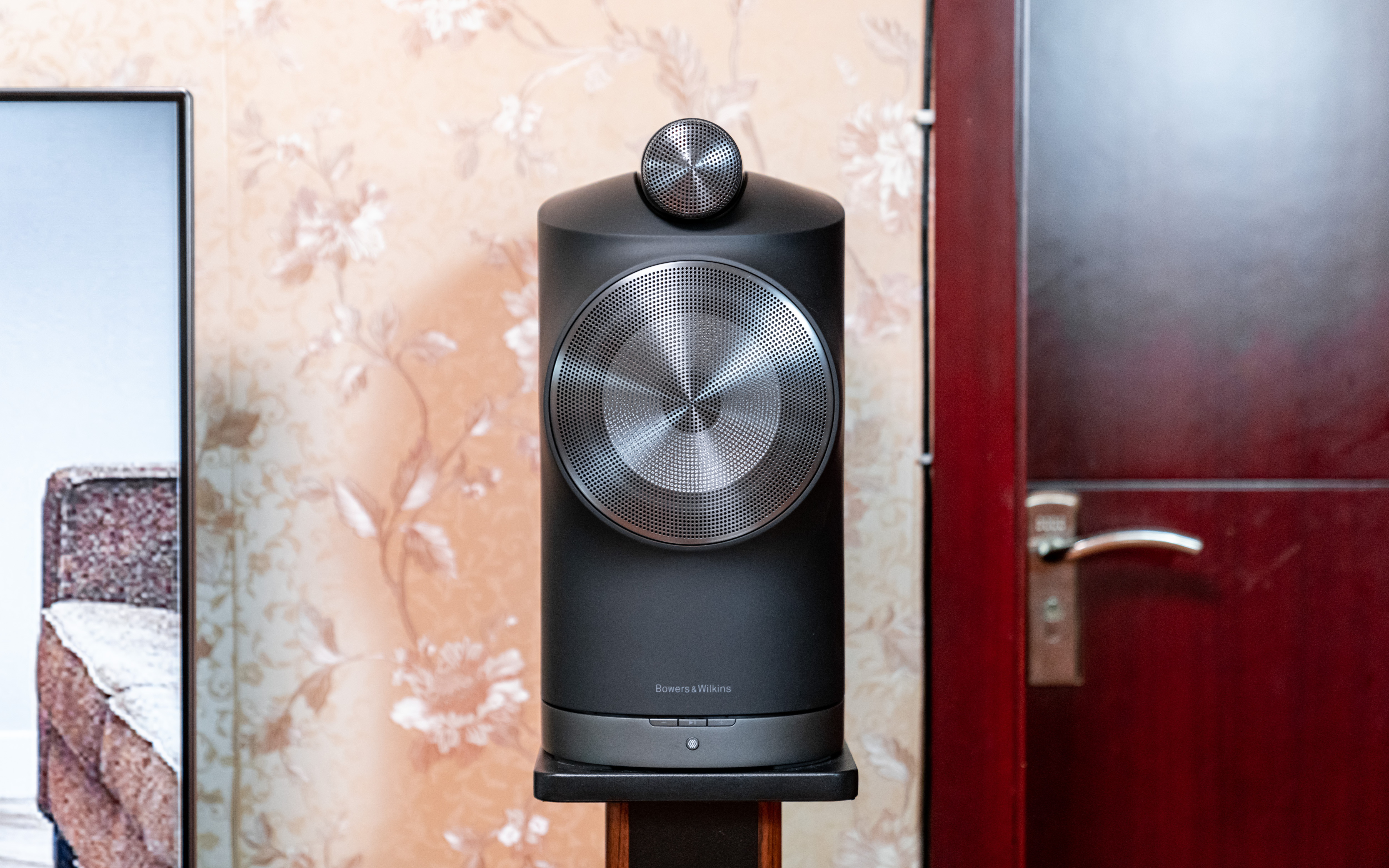 b&o和宝华韦健蓝牙音响哪个好,5系宝华韦健音响测评