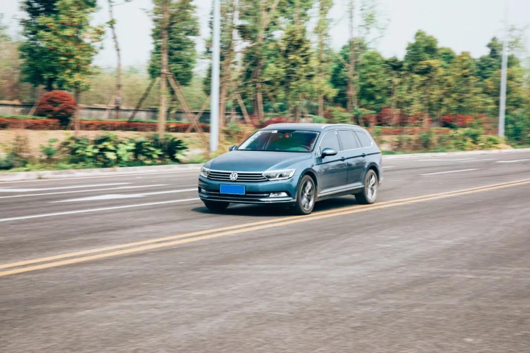 进口大众车型迈腾蔚揽参数配置,迈腾和蔚揽瓦罐对比