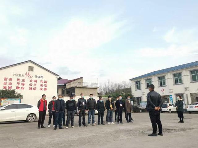 现在疫情大家都在家干嘛呢,疫情期间你们都在家干嘛