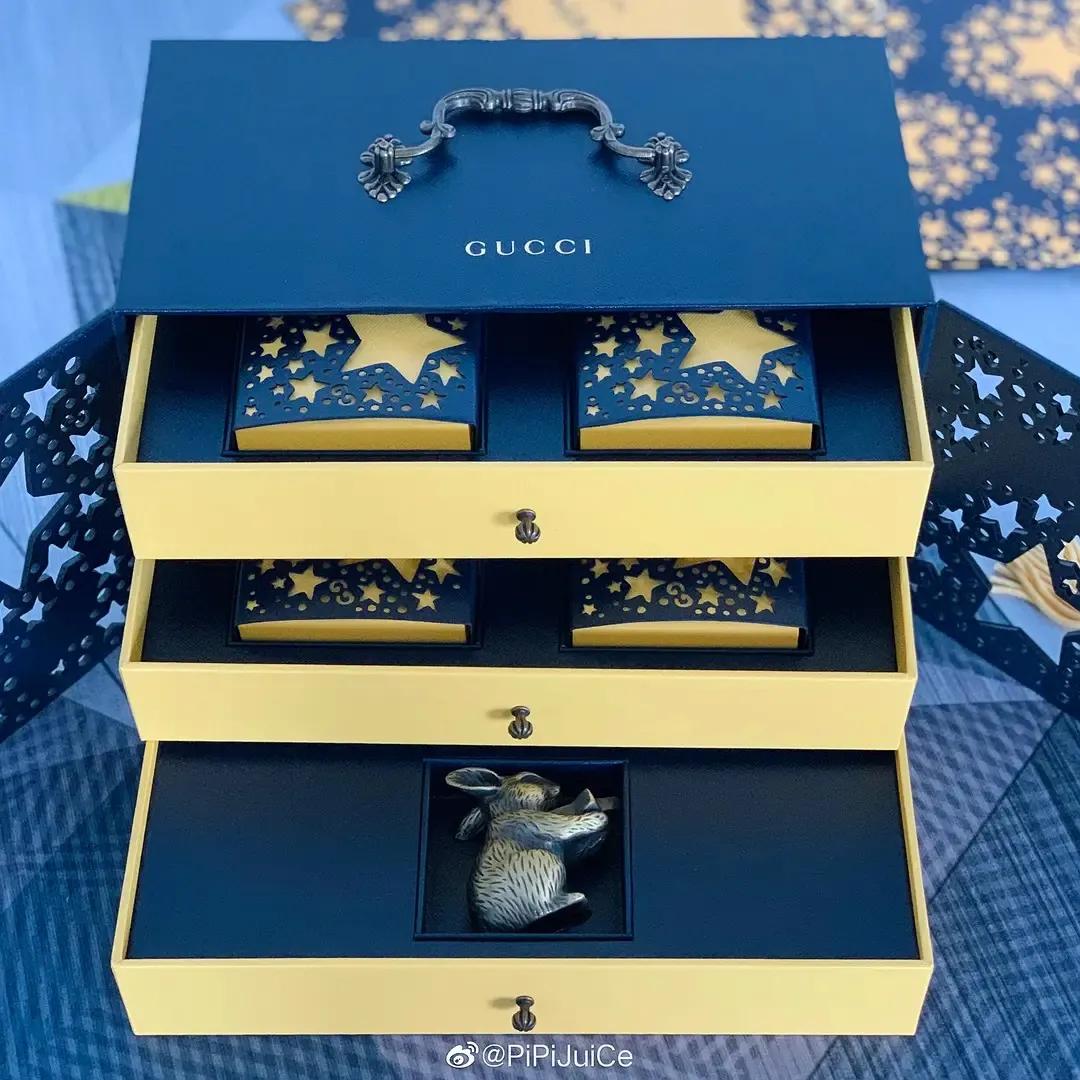 太奢侈了!LV、迪奥、爱马仕的月饼,美到不忍心吃