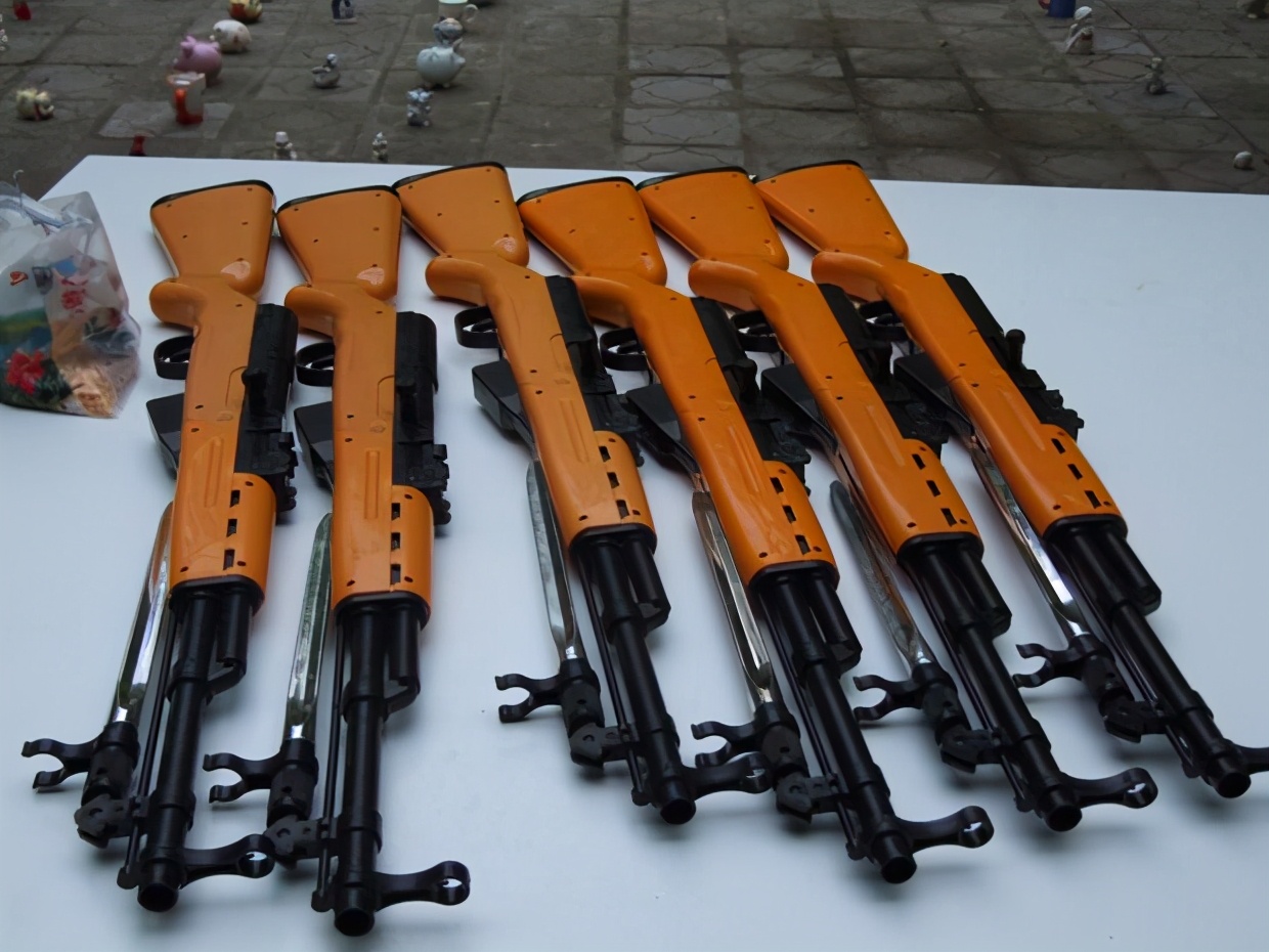 仿枪和正规枪区别,仿枪和正规枪有什么不同