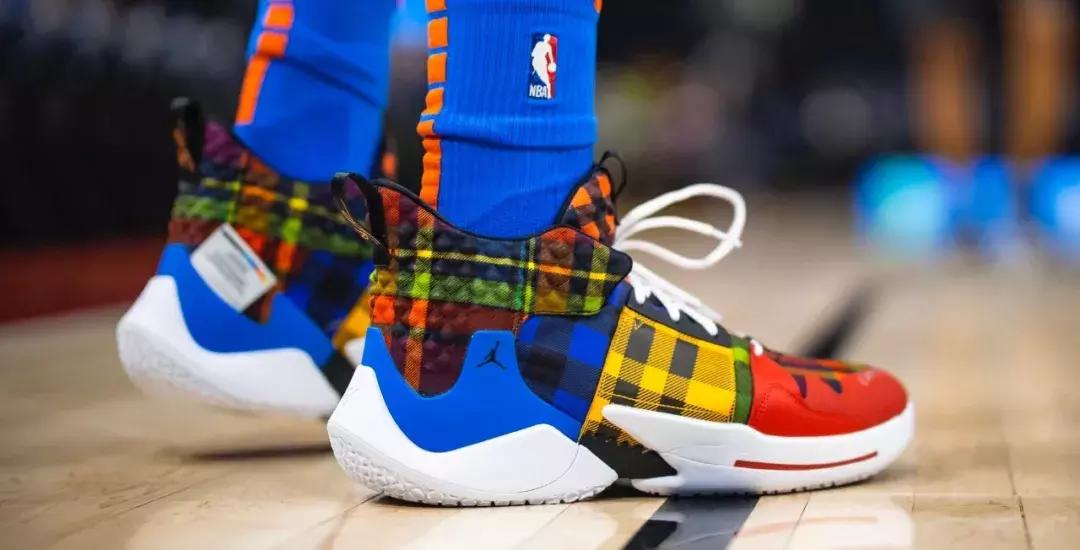 字母哥一代欧文5,nba球员上脚欧文5配色合集