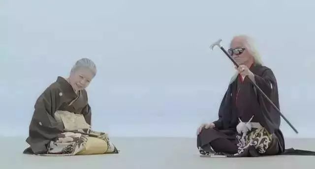 “我喜欢现在的人生。我不想再出生一次。”