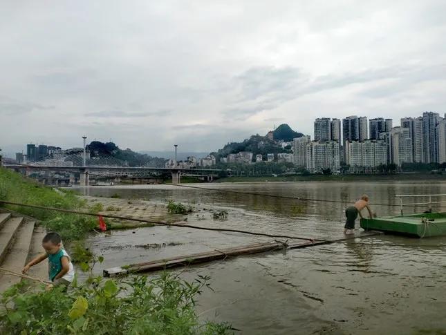 重庆是一个魔幻的城市,重庆从来没有魔幻只有现实