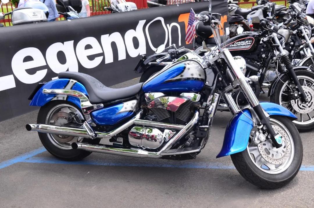 酷炫机车轰炸“洋沙湖”，哈雷电音之夜引爆“欢乐水世界”