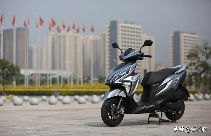 雅马哈福喜125vs本田裂行125,本田优佳125与雅马哈旭鹰125