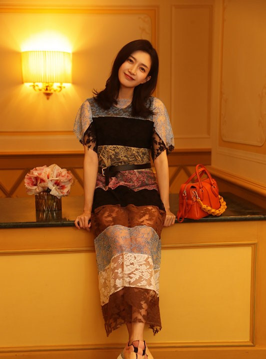 PORTS宝姿女装有何魅力，让江疏影、秦岚、何穗等女星纷纷上身？