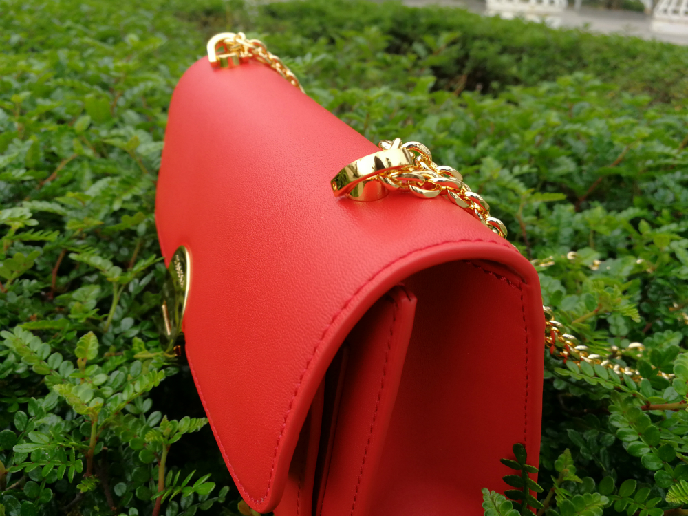 走心推荐迪桑娜轻奢女包,迪桑娜女包和mk哪个更上档次