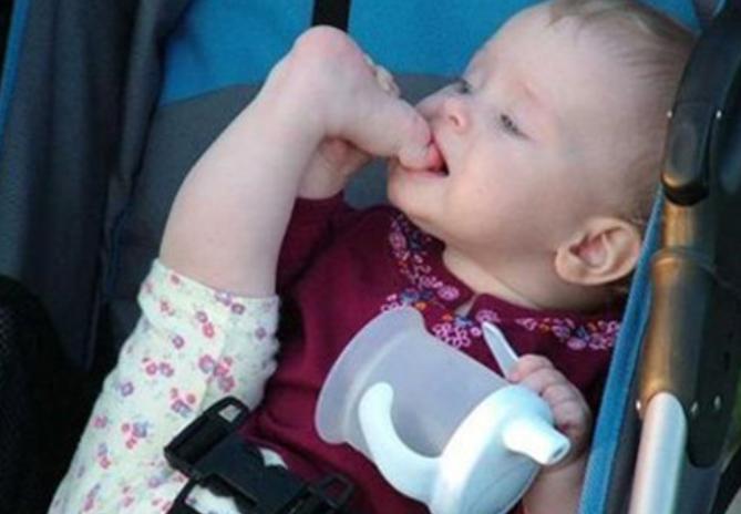 宝宝乱吃东西怎么办,宝宝乱吃东西时要不要纠正