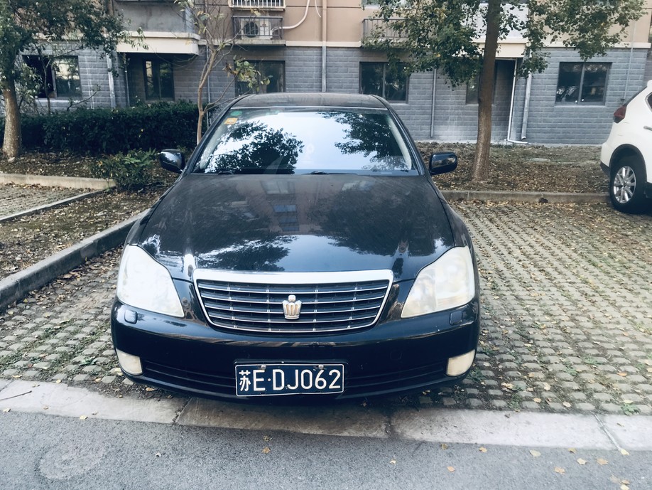 跑了最多里程的皇冠,皇冠2.5和雅阁2.4哪个动力好