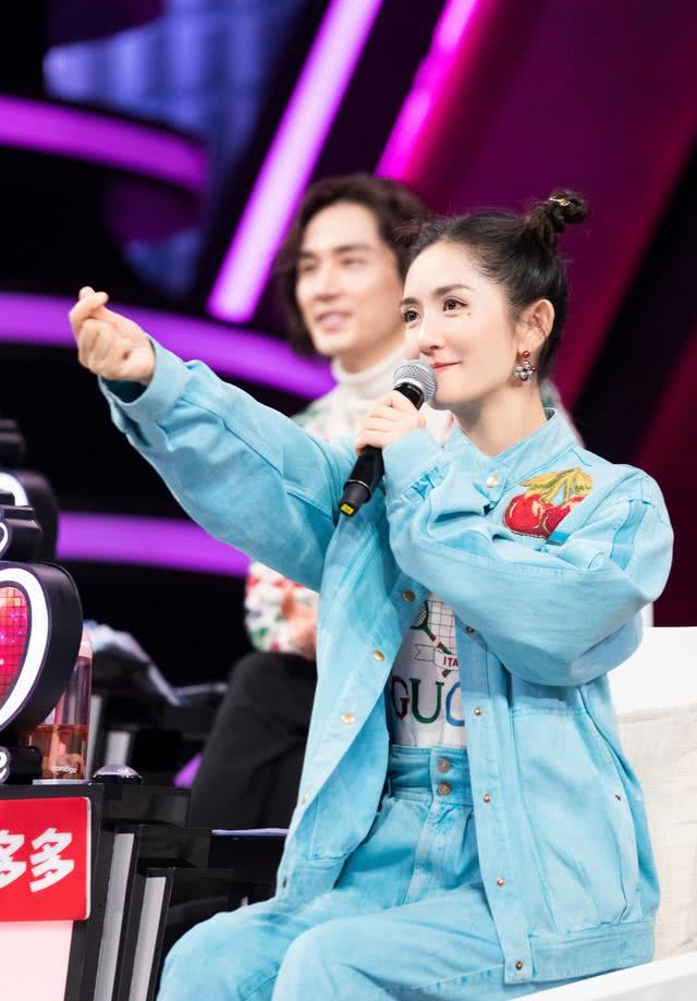 谢娜终于对“樱桃牛仔”下手了，38岁穿成18岁，90后爱了！