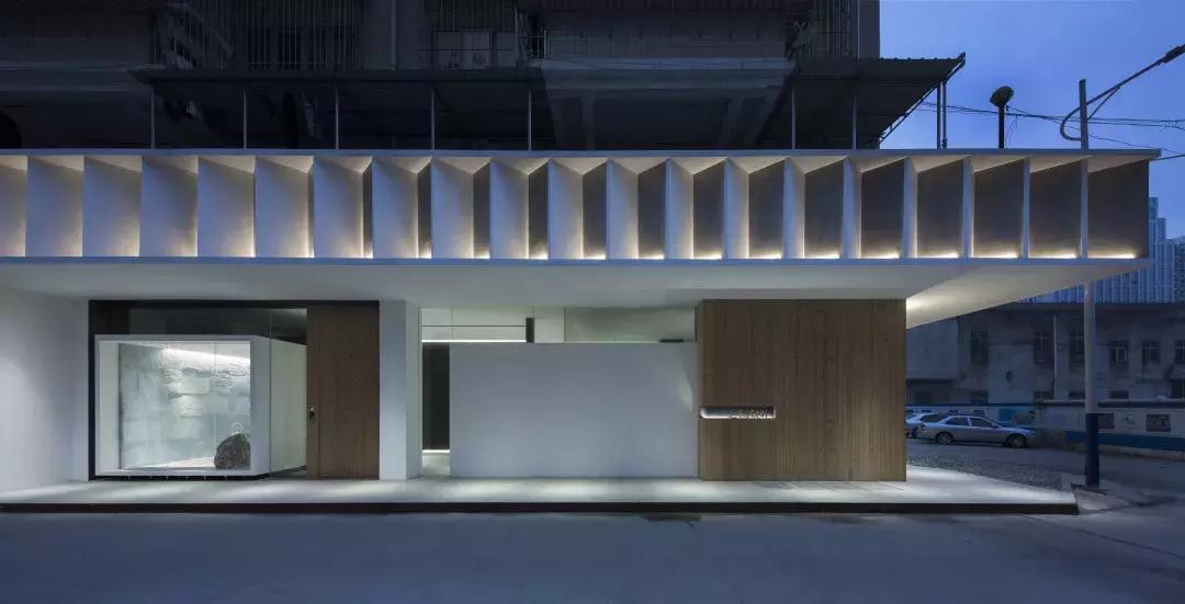 「首发」之间设计-拯救城市遗忘边角的一间办公室