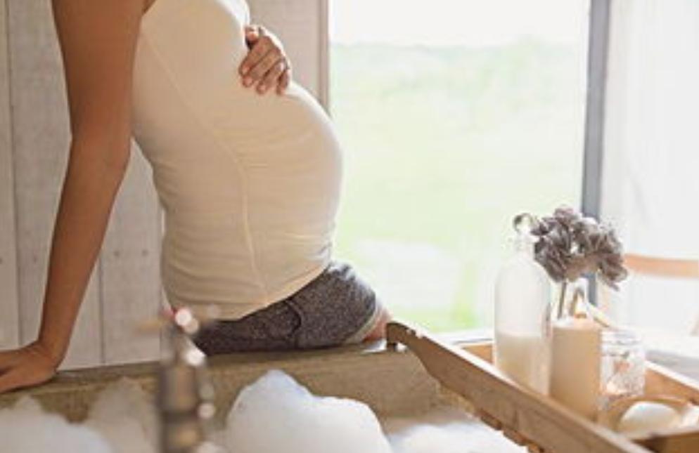洗澡看似日常，可对于孕妈来说，这些也需要注意，不要粗心大意