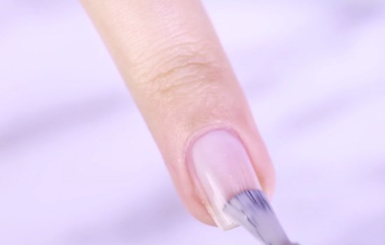 琥珀晕染美甲,晕染美甲教程大全