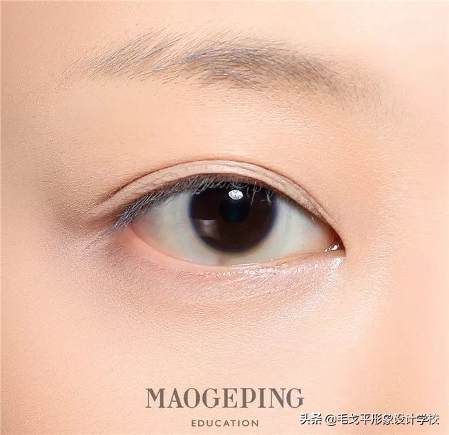 手把手教你画眼妆逆天化妆术,眼妆这样画不要整形也能逆袭