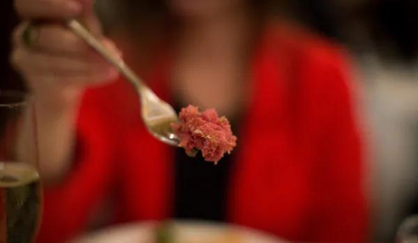 憨豆先生的大灾难被剪辑部分,憨豆先生鞑靼牛肉为什么难吃