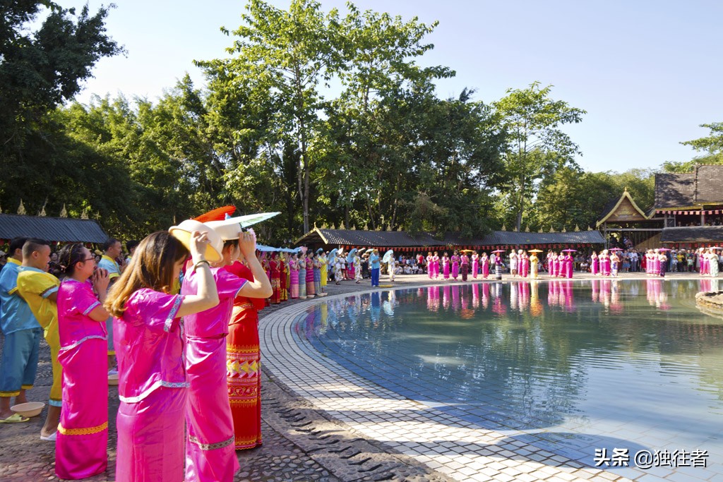版纳傣族泼水节象脚鼓音乐,傣族新年泼水节西双版纳景洪